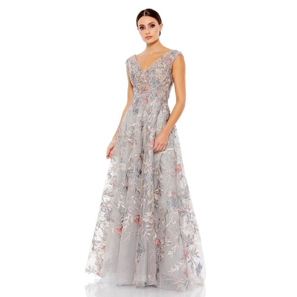 Mac Duggal Silver Gray Embroidered V-Neck A-Line Formal Gown Size 16 NWT Prom